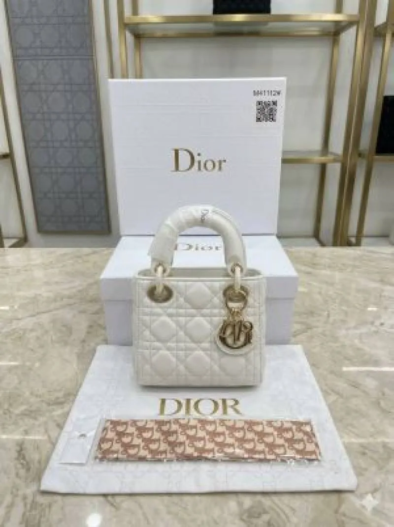 Diyor lady metallic gold-tone Cannage calfskin leather premium quality with double box packing (with scarf)