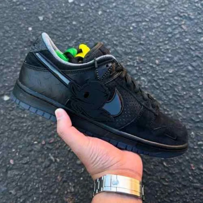 Sale Nikke sb dunk low duck of the feather black university 237