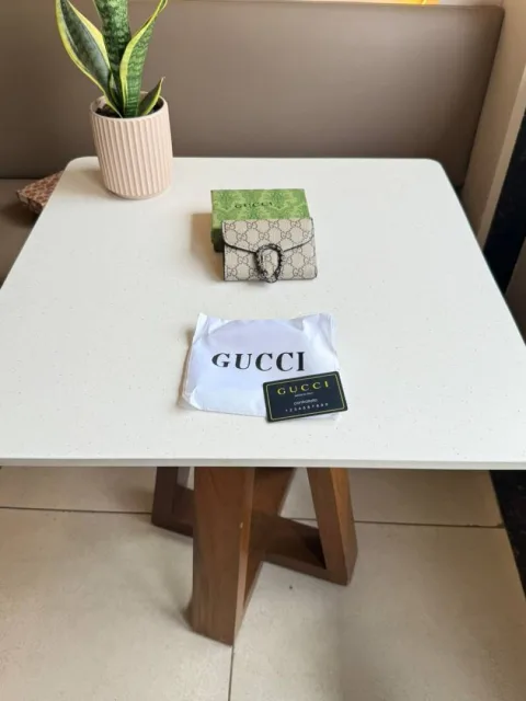 Guchi small LEATHER LADIES WALLET WITH OGBOX DUSTBAG TAGS EA249