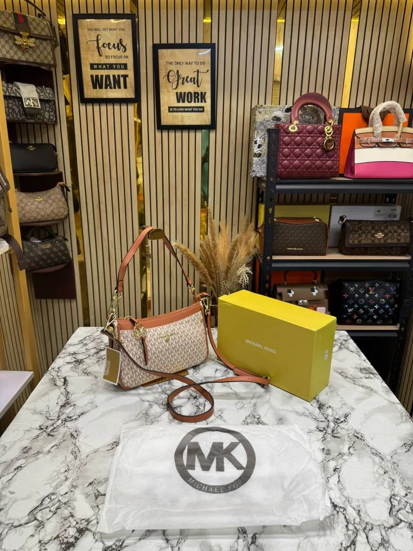 Michael kor Jet Set Logo Crossbody Shoulder Bag With Box And Dust Bag (Beige)