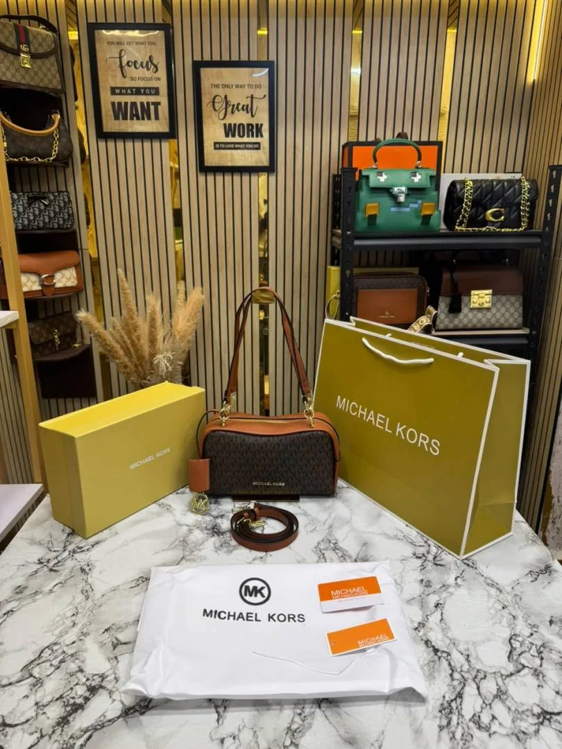 Micheal Kors Jet Set Medium Camera Crossbody Bag With Box And Dust Bag Including Carry Bag (Brown)