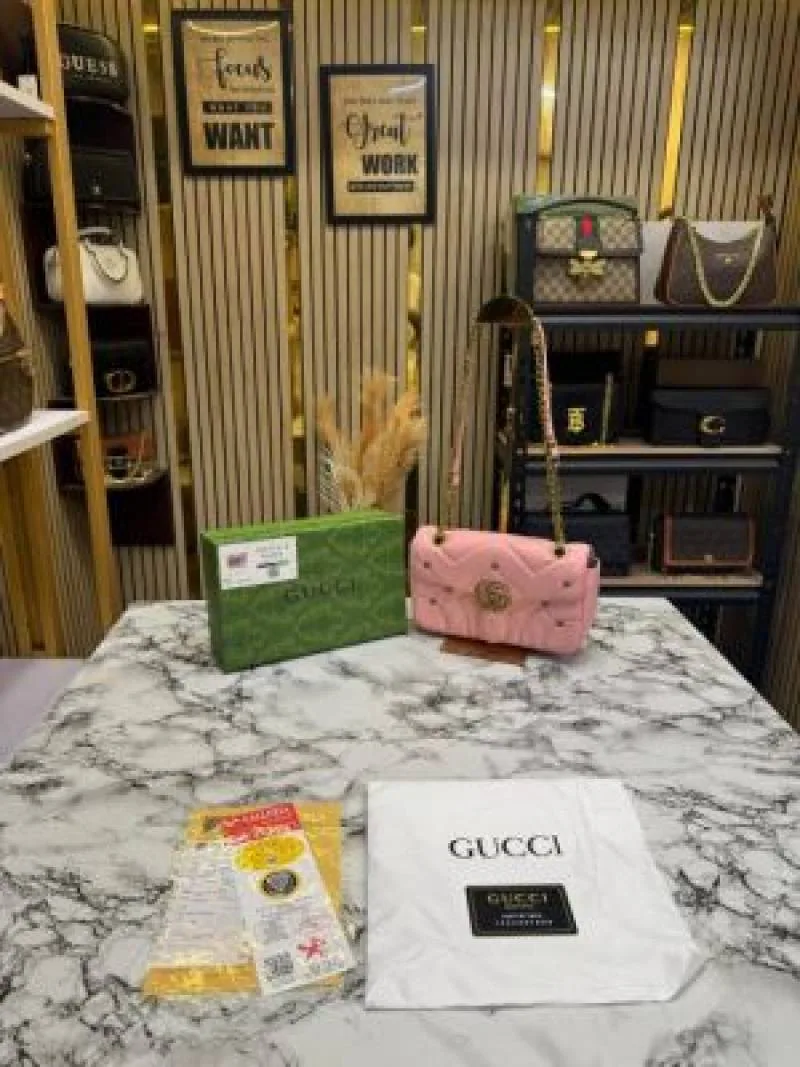 Guchi GG_Marmont_Mateless_Shoulder_Bag_With_Box_And_Dust_Bag_(Pink)