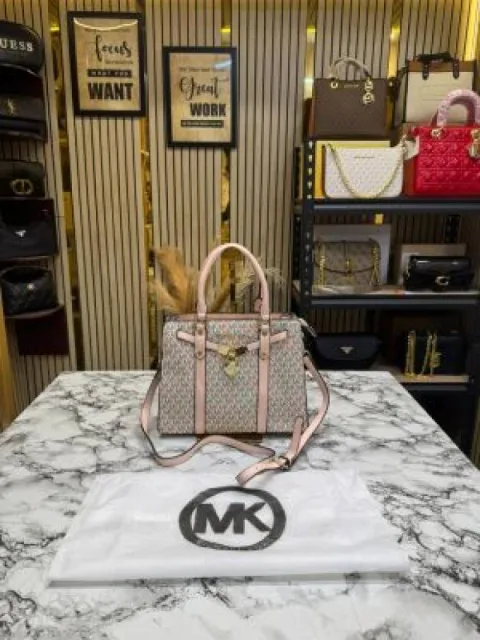 Micheal Kors Hamilton Premium Quality Handbag With Dust Bag (Pink-1688)