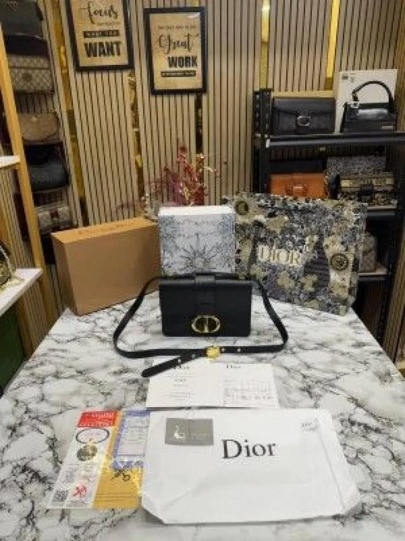 CHRISTIAN DIYOR MONTAIGNE FLAP BAG WITH OG DOUBLE BOX INCLUDING CARRY BAG PREMIUM QUALITY (BLACK)