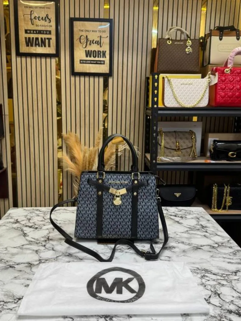 Micheal Kors Hamilton Premium Quality Handbag With Dust Bag (Black-1688)