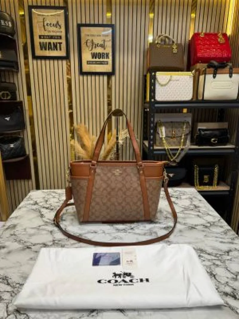Coatch Juliet Signature Canvas Da Tote Bag With Dust Bag (Brown-8382)
