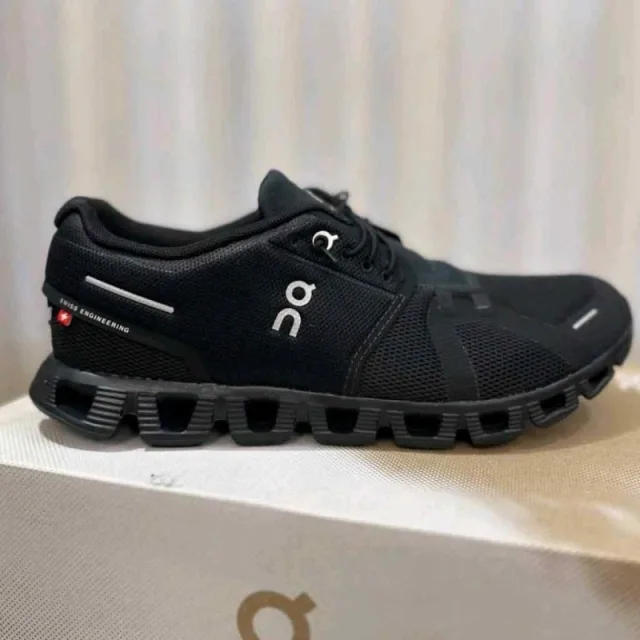 On Running Cloud 6 All Black