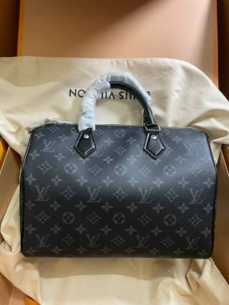 Loius Vutton Monogram Speedy handbag featuring signature leather bag premium quality with original box packing