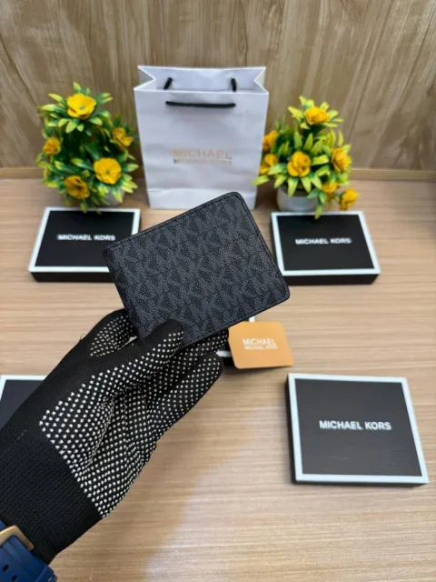 MICHAEL_KORRS _Wallet_V929