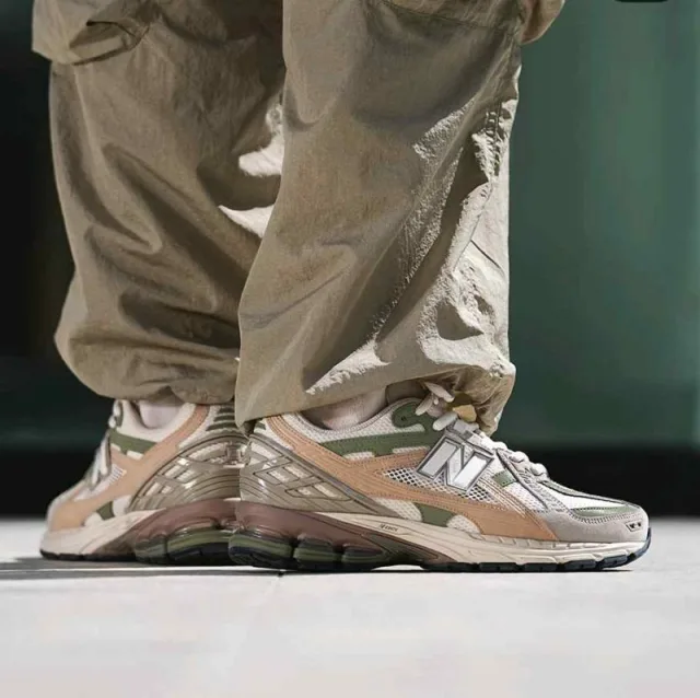 new balencee 1906 Utility Linen Dark Olivine Flat Taupe Low