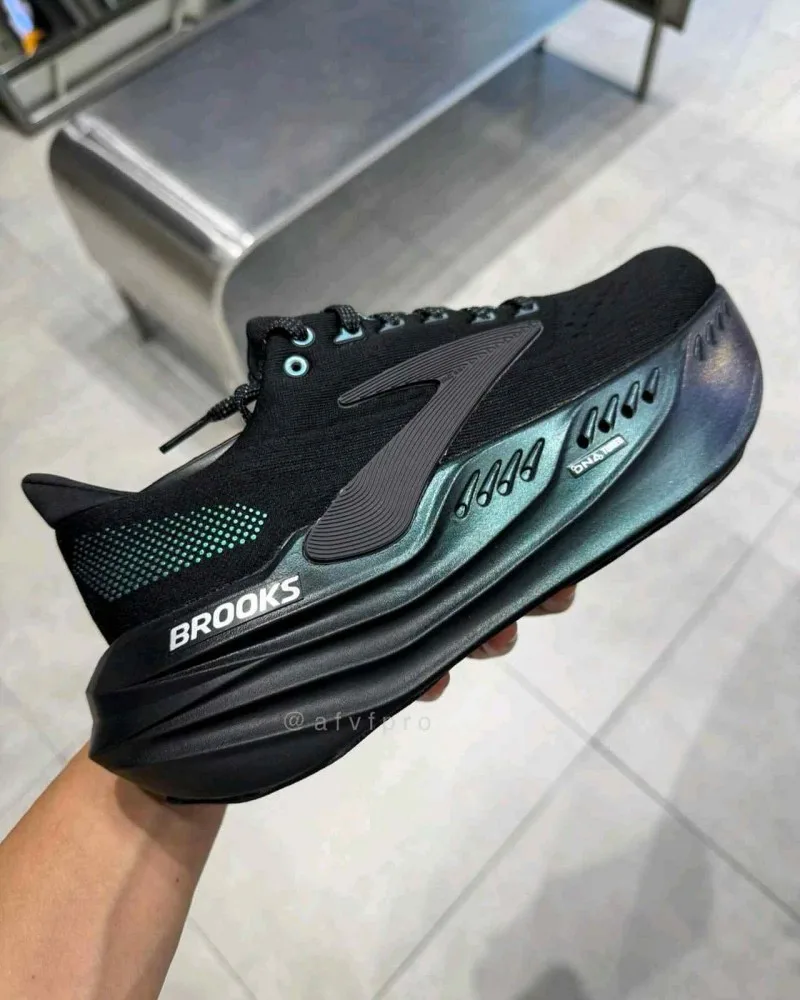 Brooks Glycerin Max Black Road 751
