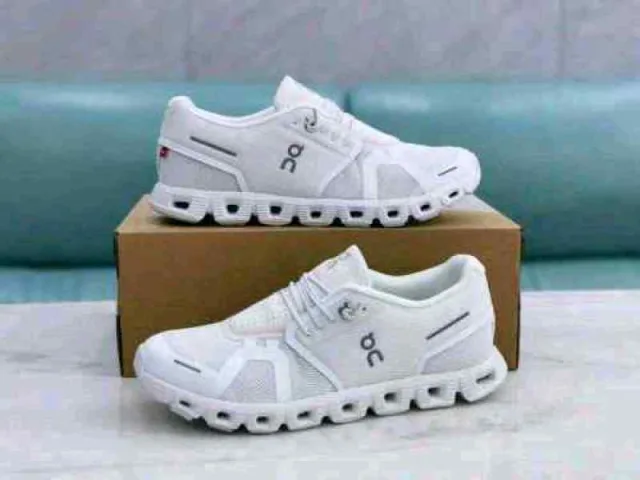 On Cloud On Running 6 White