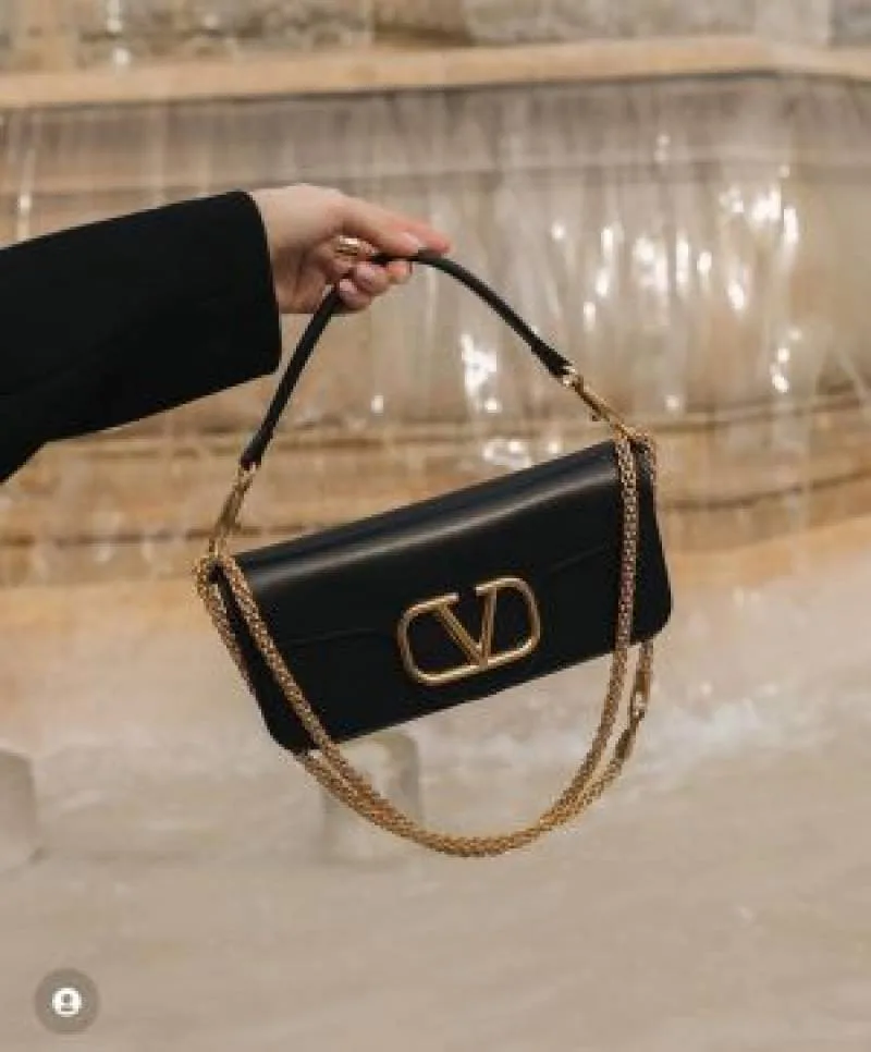 Valentyno_Garavani Handbag With Box premium quality