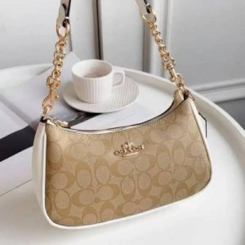 Coaach_teri shoulder bag in signature canvas bag with box packing