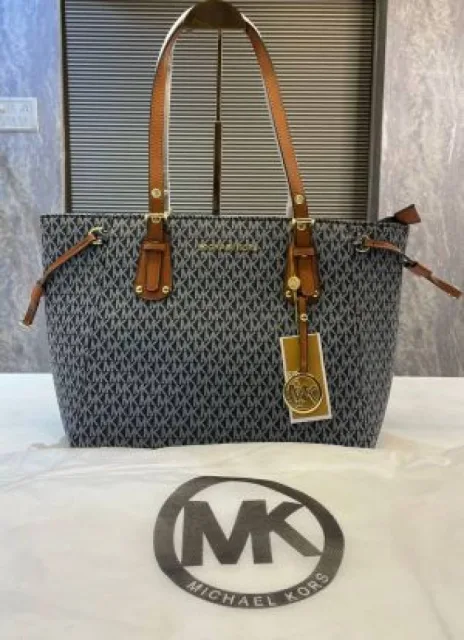 Micheal kors voyager jet set print tote bag with dust bag 5443