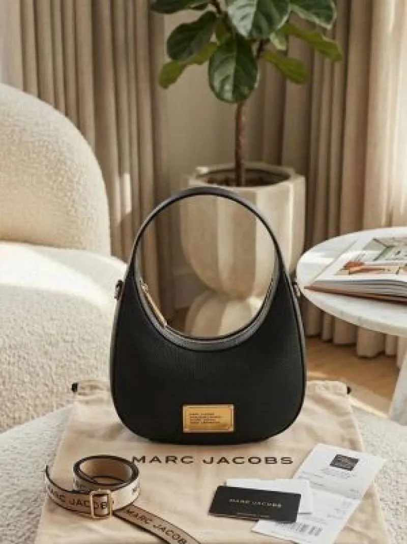 Marc Jacobs handbag with box 5135