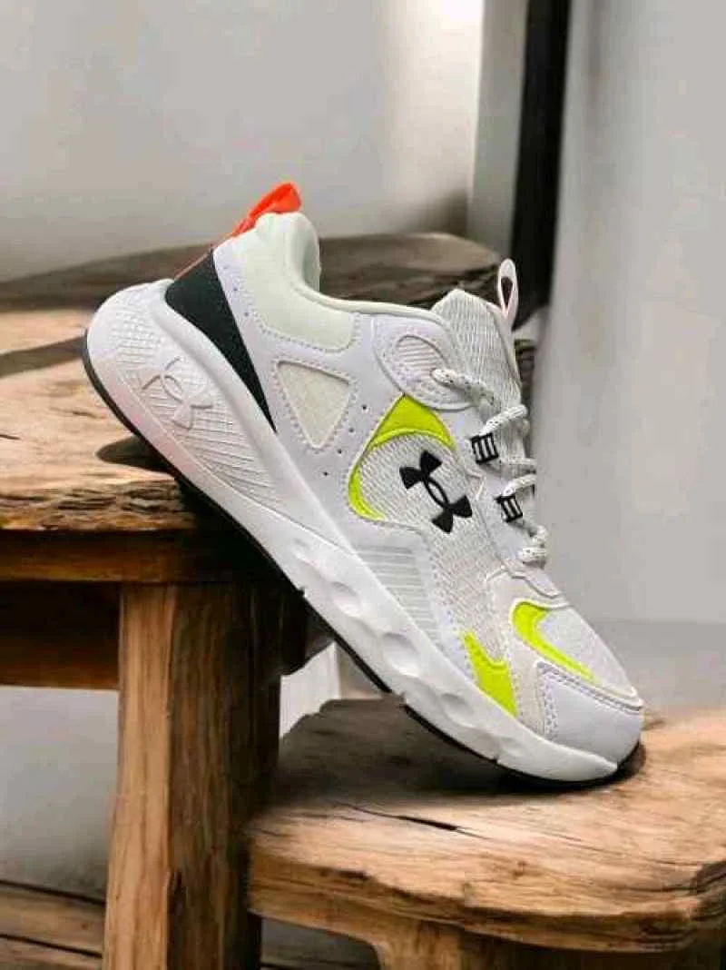 underr Armour Ua hovr White sale no return