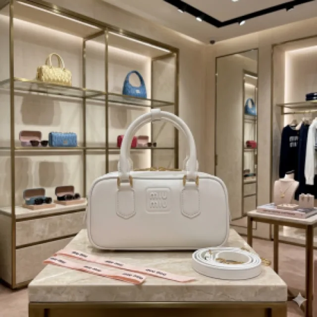 Miuu_Miu Ardie leather bag with gold tone hardware Bag with box premium quality