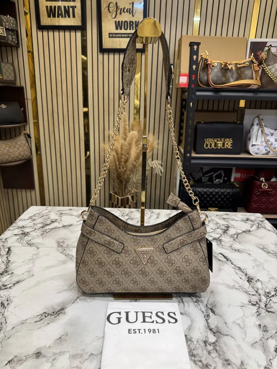 GUESS NOELLE LOGO SHOULDER BAG WITH OG DUST BAGAHPRICOT