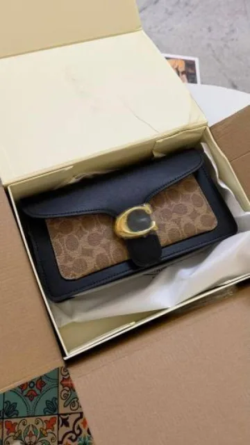 Coatch Tabby 26 Highend Quality With OriginAuldouble Box & DustCover With Branding inside the flap 11 Highend