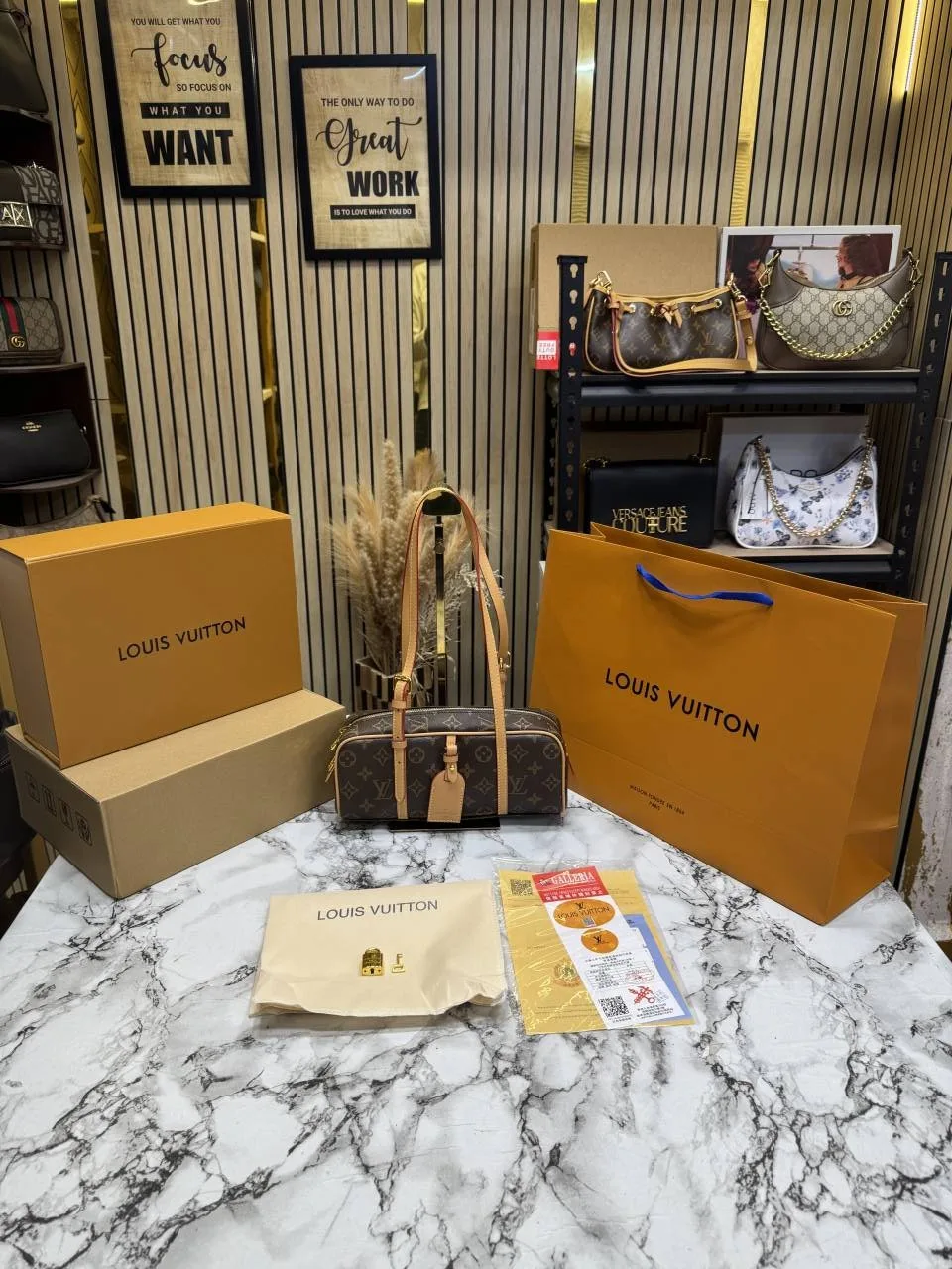 LOIUS VUTTON BARREL PREMIUM HANDBAG WITH OG DOUBLE BOX AND DUST BAG INCLUDING CARRY BAG