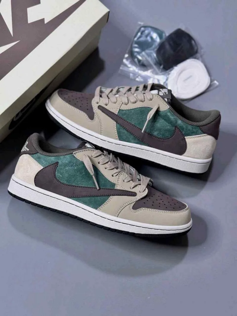 Air Jordan 1 low x Travis Scott x Fragment Design