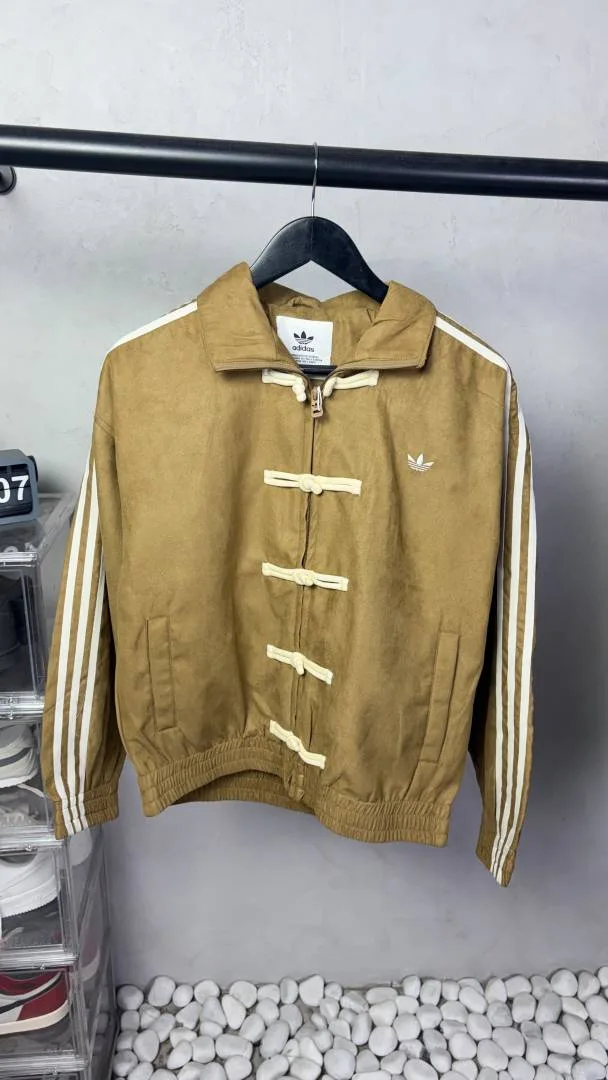 Adidaas Zipper Jacket. 3304