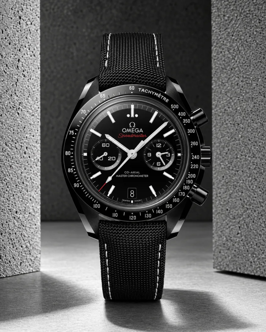 OMEG_GA Speedmaster Dark Side of the Moon white digit