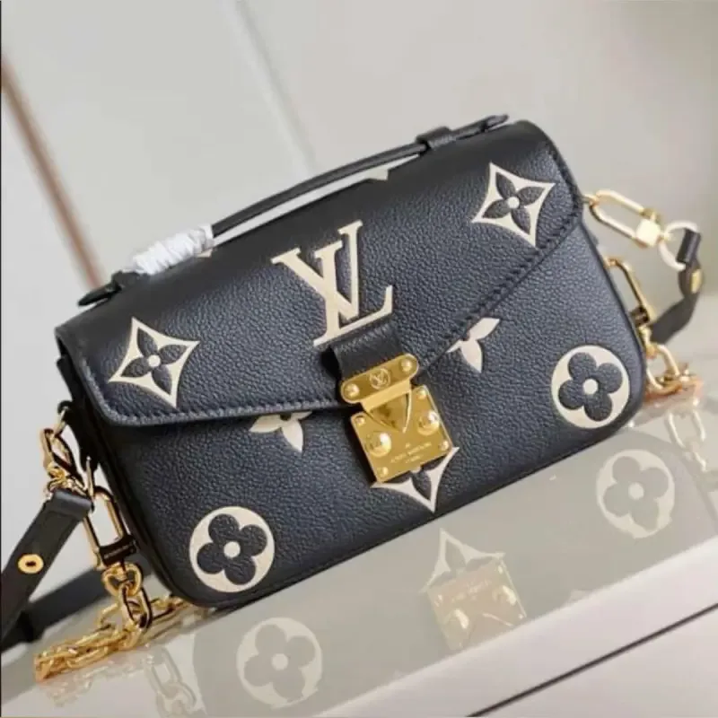 Loius Vutton_ Pochette Métis East-West handbag with box premium quality