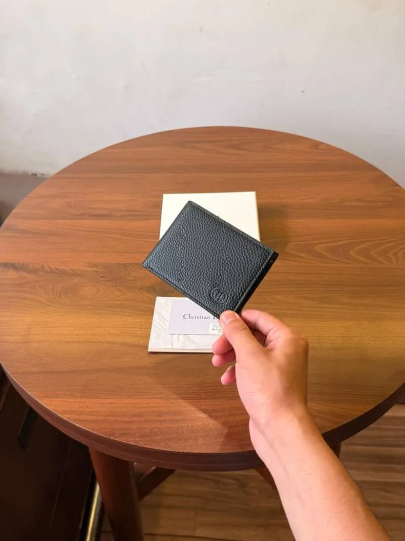 Christian diyor Premium quality wallet New Sale