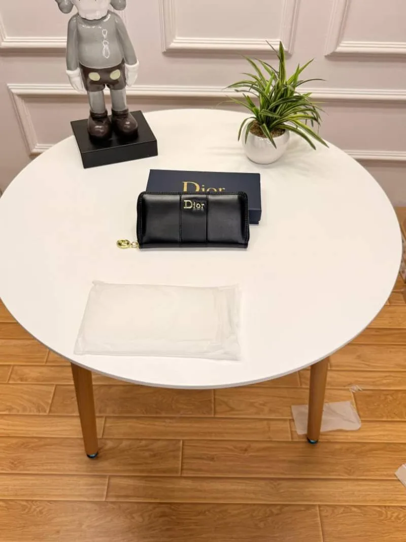 Christian diyor premium quality womens long wallet New Sale