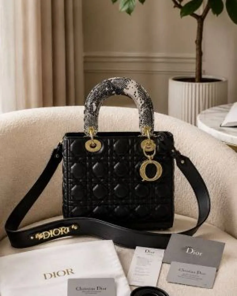 CHRISTIAN DIYOR LADY WITH BRAND BOX PACKING 6688