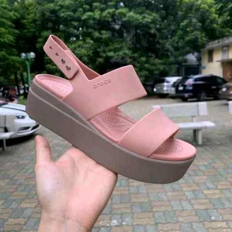 Croccs Brooklyn Womens Wedge Sandals pink