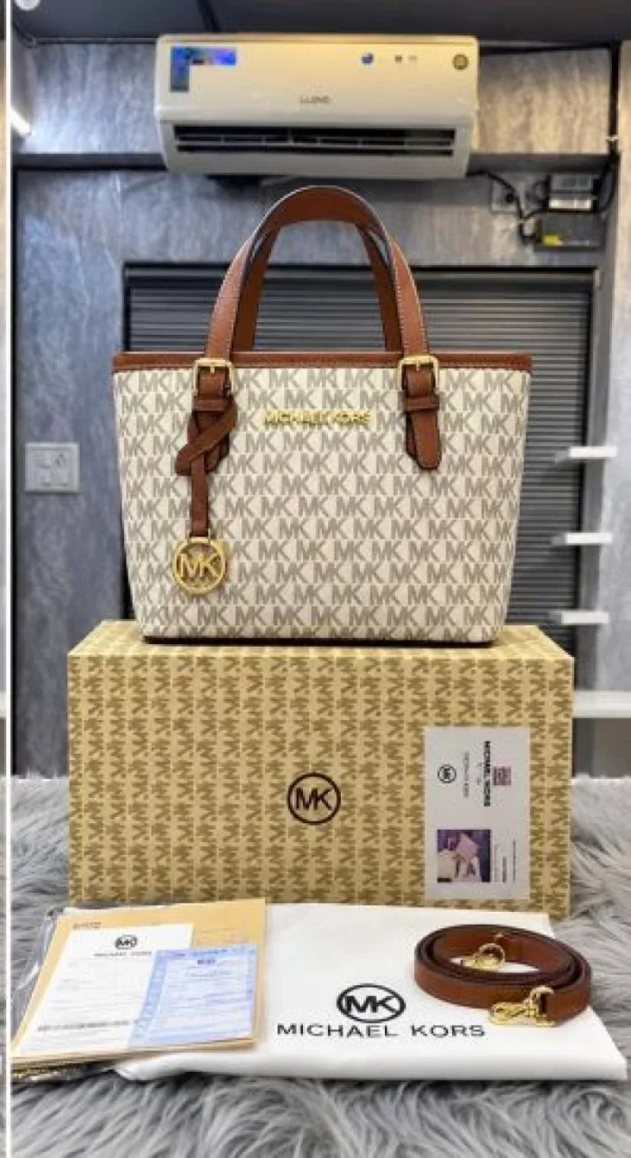 Micheal kors Jet Set Travel Extra-Small Logo Top-Zip Tote Bag with box 6631