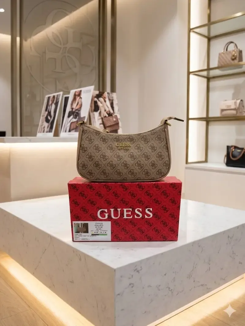 G/UESS_ Teri Logo Shoulder Bag With Box premium quality