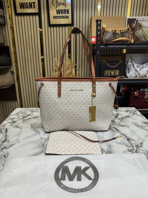 Micheal Kors Logo Tote Bag with Matching Pouch With Dust Bag Biege Brown 19016