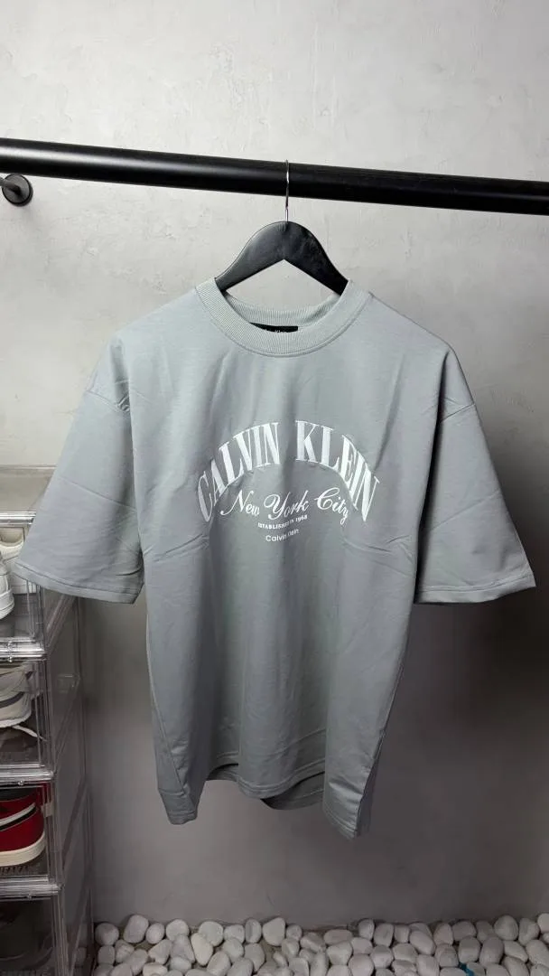 Calviin Kleiin Premium Oversized T-Shirt. 3278
