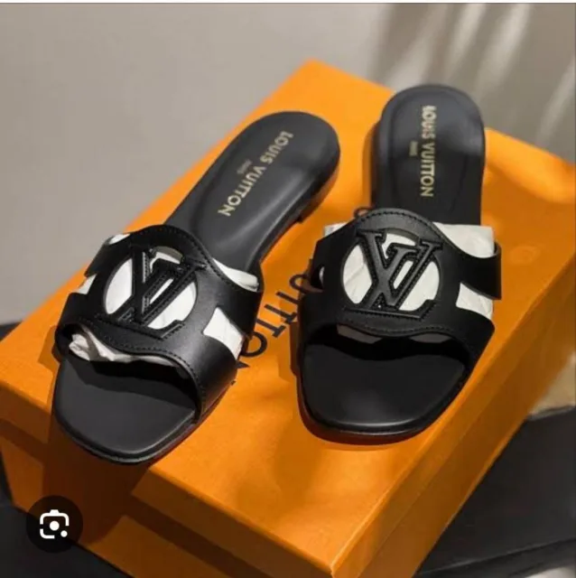 Loius Vutton flat slide store article 1158