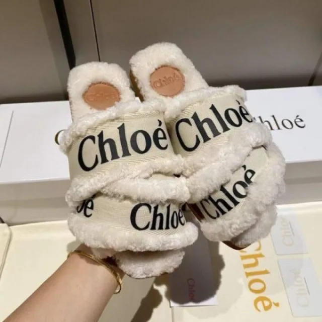 Chloe slides with brand box 1275