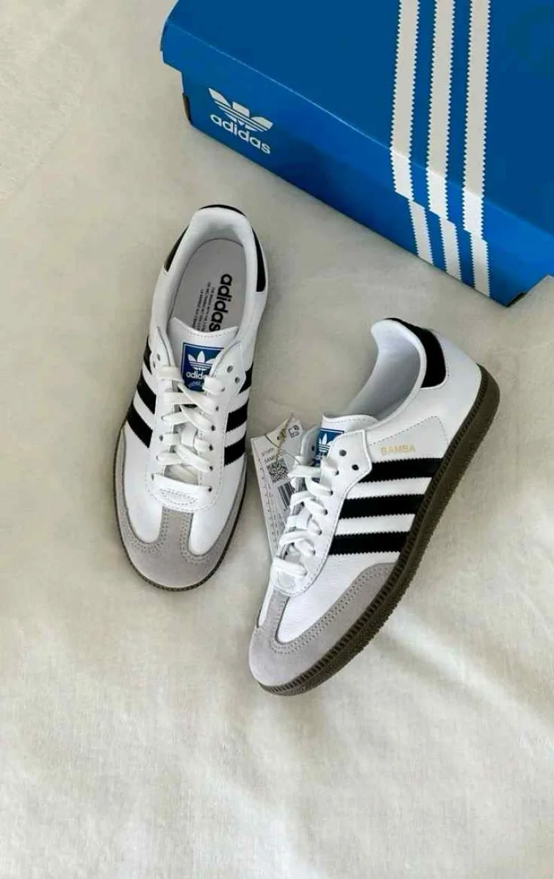 Adidaaass samba white black