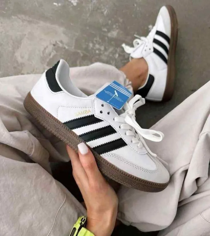Adidaaass samba white black