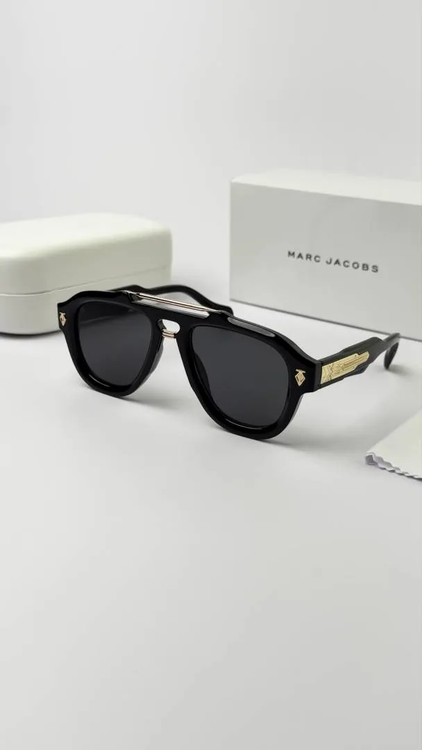 MARC JACOBS gold BLACK 3594