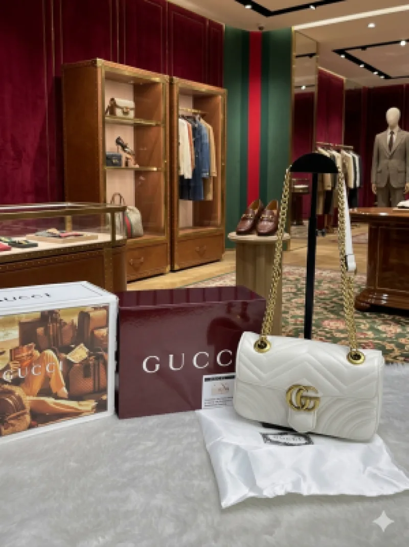 Guchi GG Marmont matelass bag features chevron quilting and antique gold-toned hardware with Double Box premium quality(same box packing)