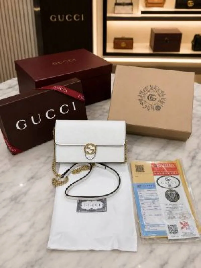 Guchi pre-owned interlocking handbag with double box packing 5089