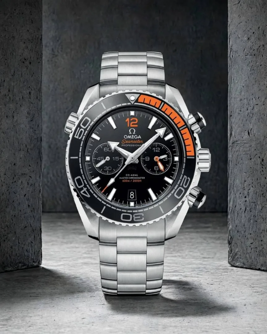 OMEGG_A Seamaster Planet Ocean 600M Co-Axial Chronograph plan silver Black Orange.