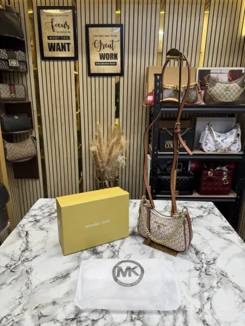 MICHEAL KORS CHARM PREMIUM SHOULDER BAG WITH OG BOX AND DUST BAG (BIEGE BROWN)