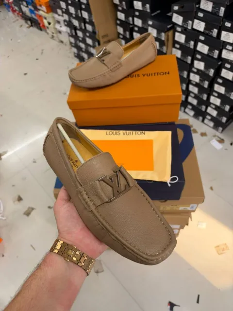 Loius Vutton Premium Loafers Surplus Leather Quality With All Accessories HX014