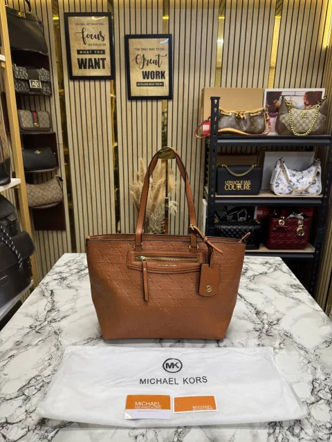 Micheal Kors Jet Set Travel Signature Logo Tote Bag With Dust Bag (Brown) M11
