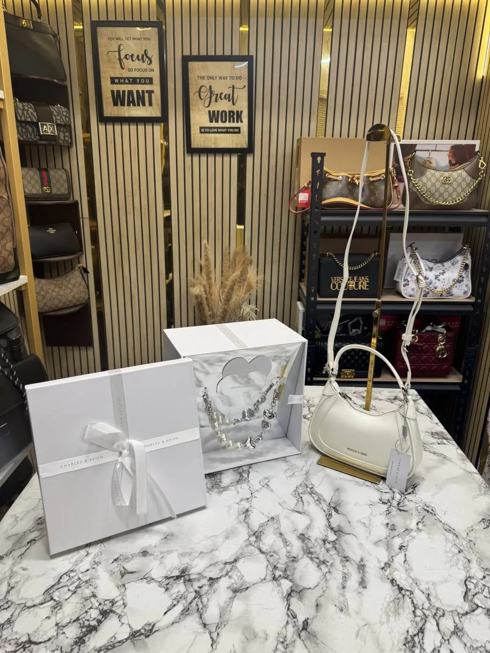 Charls & Keith Gift Set In White Faux Leather Hobo Bag