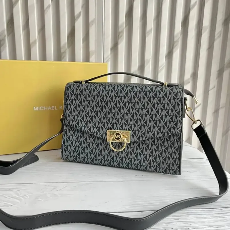 Micheal Kors Hendrix Signature Shoulder Bag With Box Dust Bag (Black)